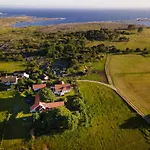 Solbakke Hvaler - Modern Close To Sea Rod (Ostfold)